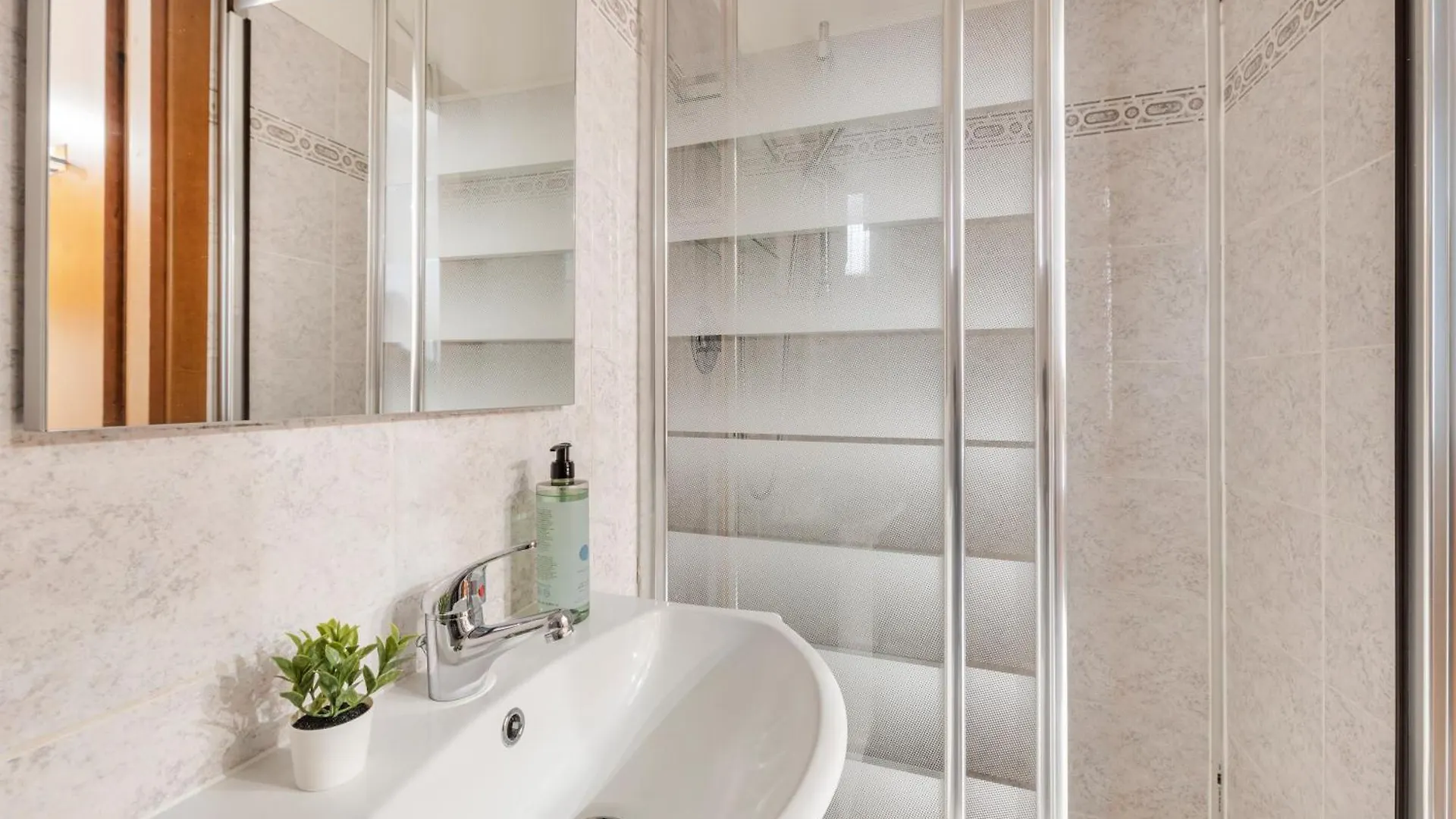 Апартаменты White Flat Sanniti Рим 0*,  Италия